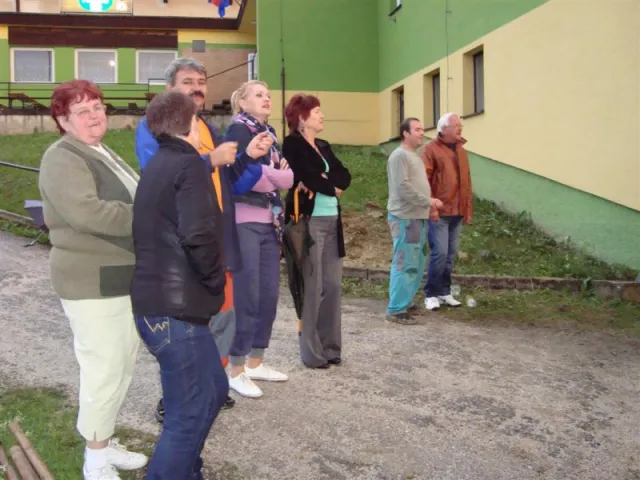 Váľanie obecného mája 2012