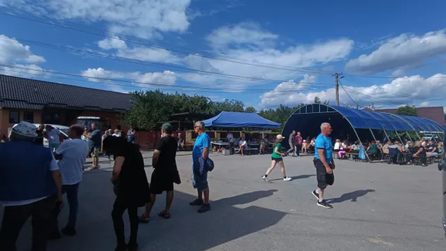 IMG-0eb534aa650b2ec995336dd556ead835-V.jpg