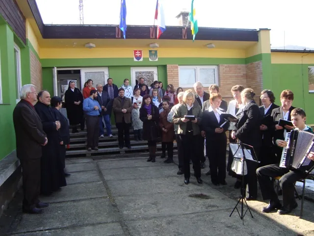 pri-pamatnej-tabuli