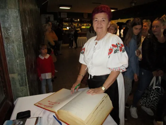 IMG_1410 (Medium).JPG